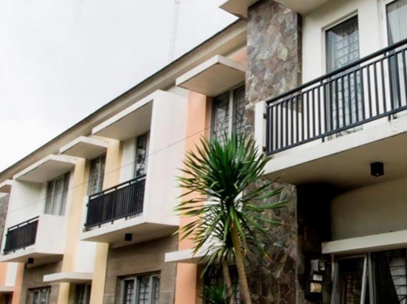 Reddoorz Plus Near Lippo Karawaci 탕그랑 외부 사진