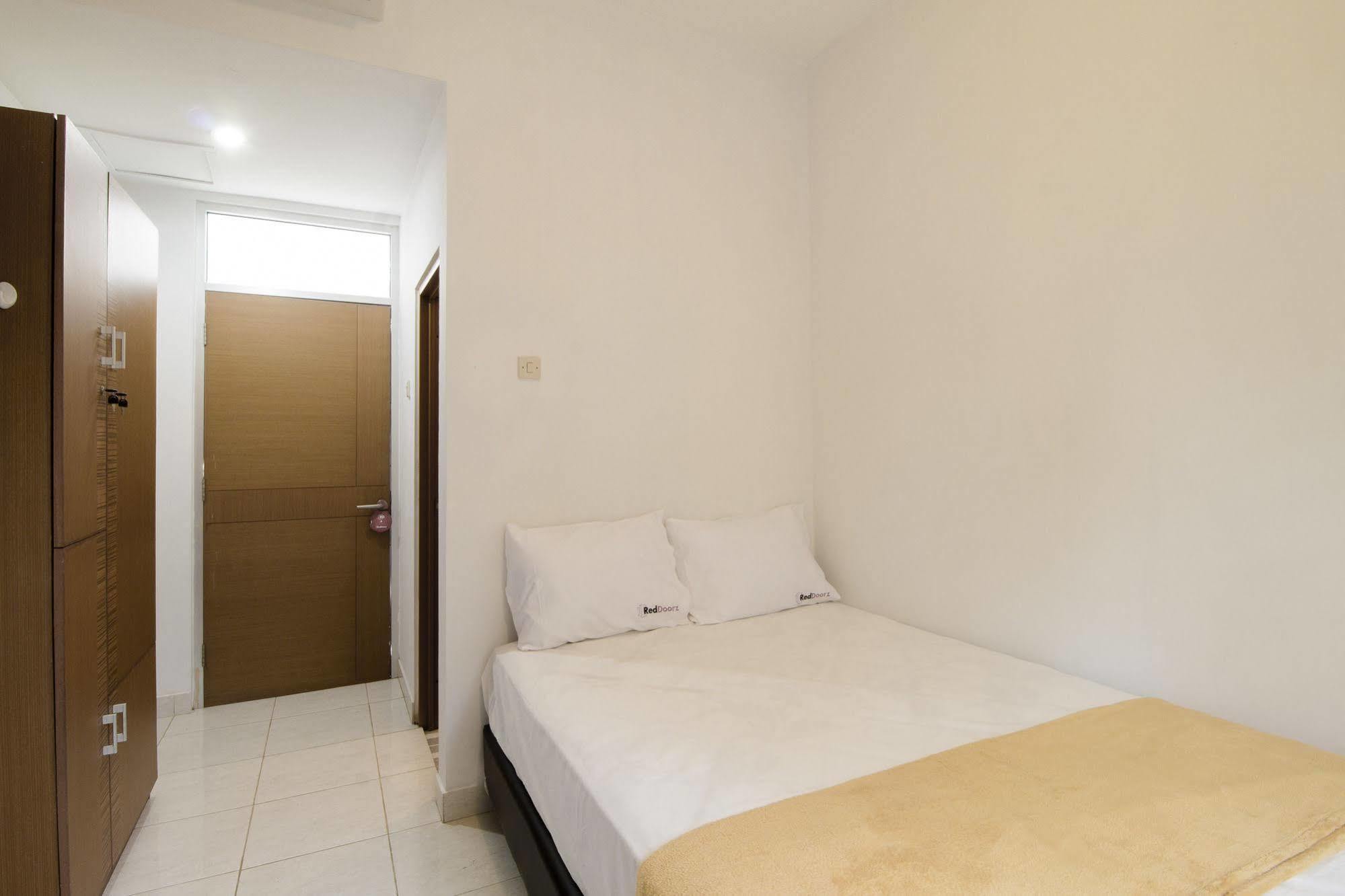 Reddoorz Plus Near Lippo Karawaci 탕그랑 외부 사진