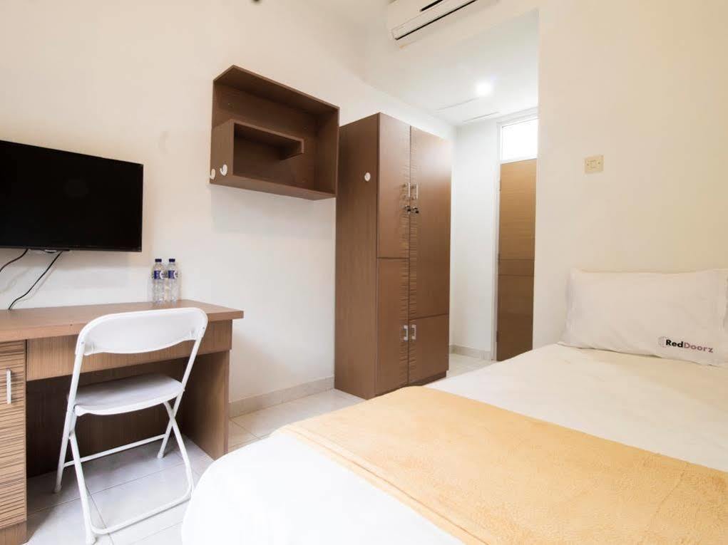 Reddoorz Plus Near Lippo Karawaci 탕그랑 외부 사진