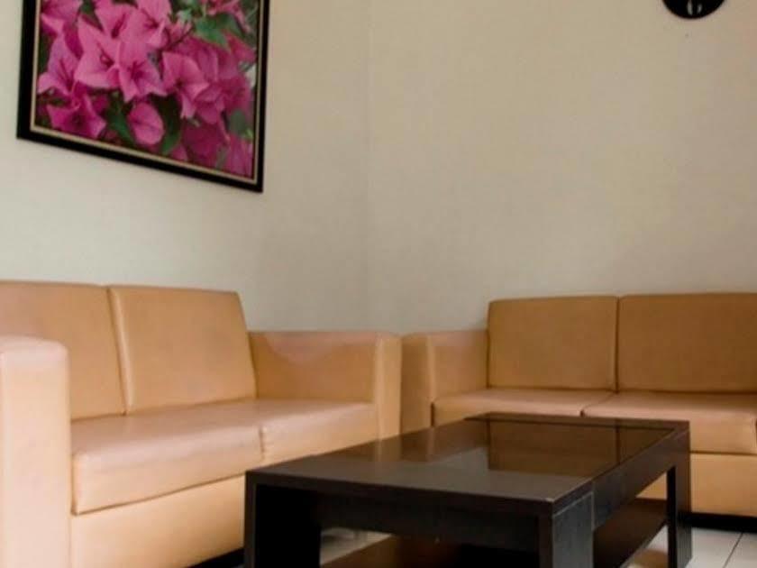 Reddoorz Plus Near Lippo Karawaci 탕그랑 외부 사진